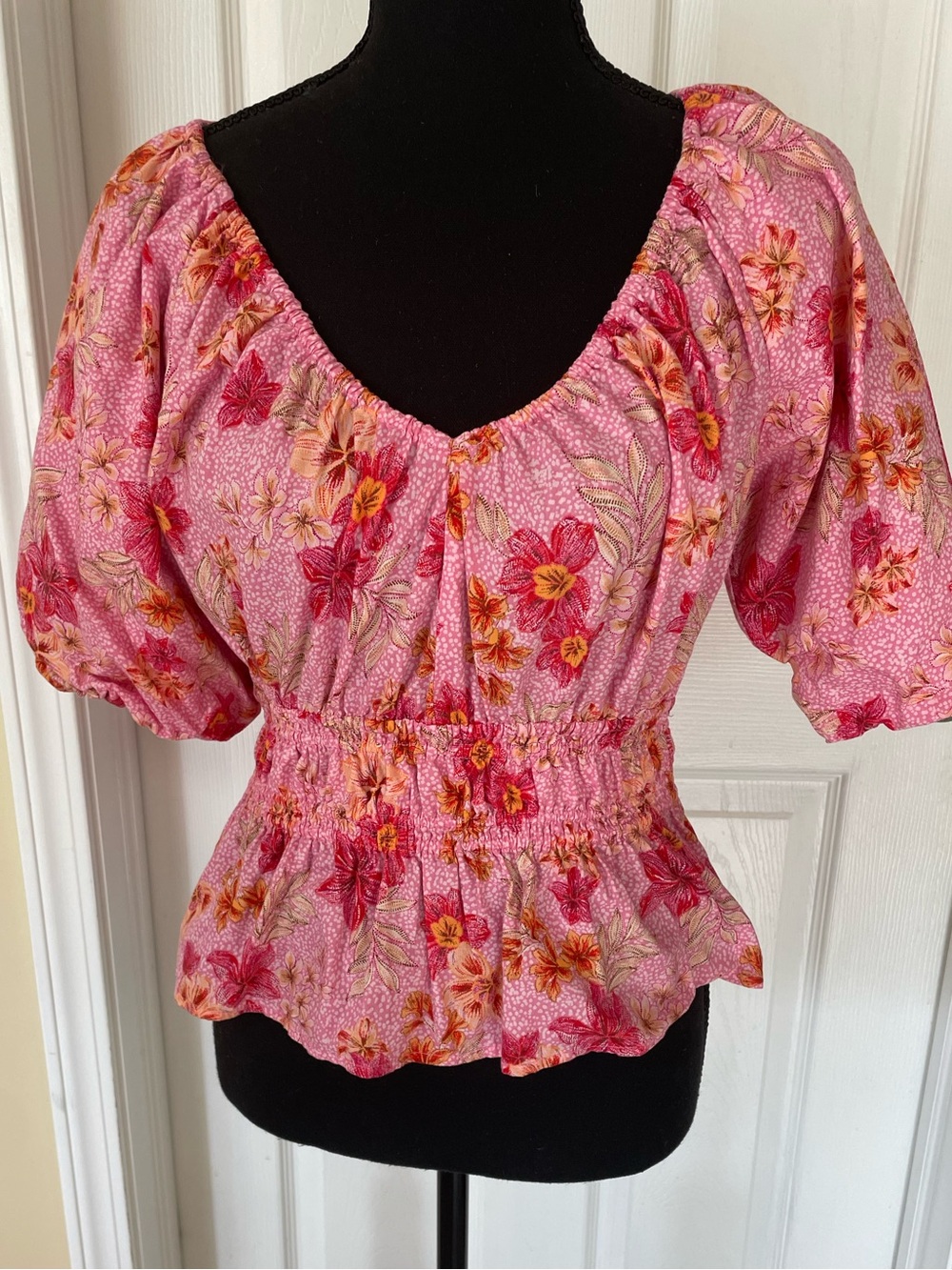 Loft floral Smocked Waist Puff Sleeve Top